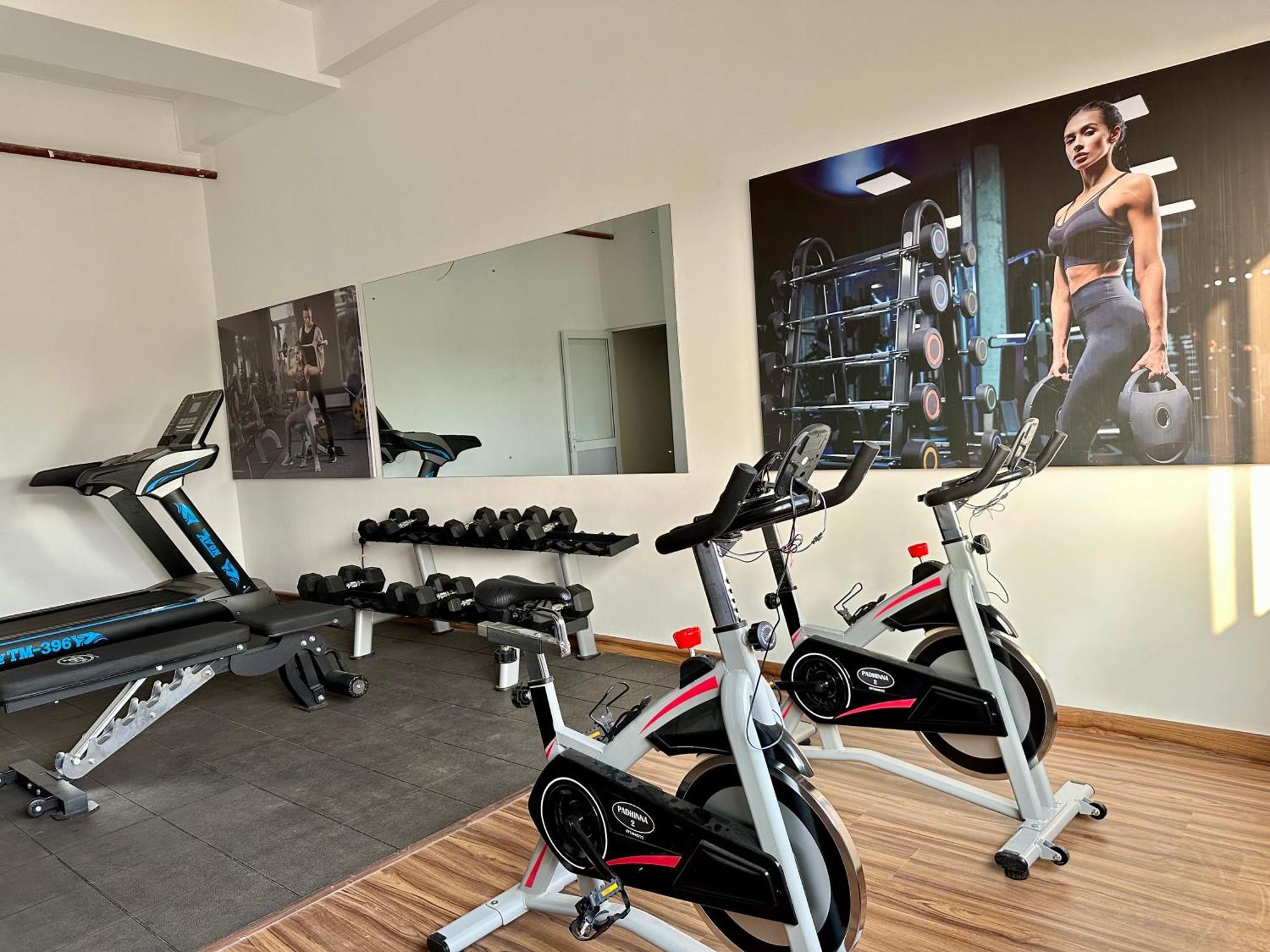 Ocean Breeze Hotel Residencies Britlanka Apartments Negombo Exterior photo